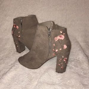 Women Floral Ankle Peep Toe Booties